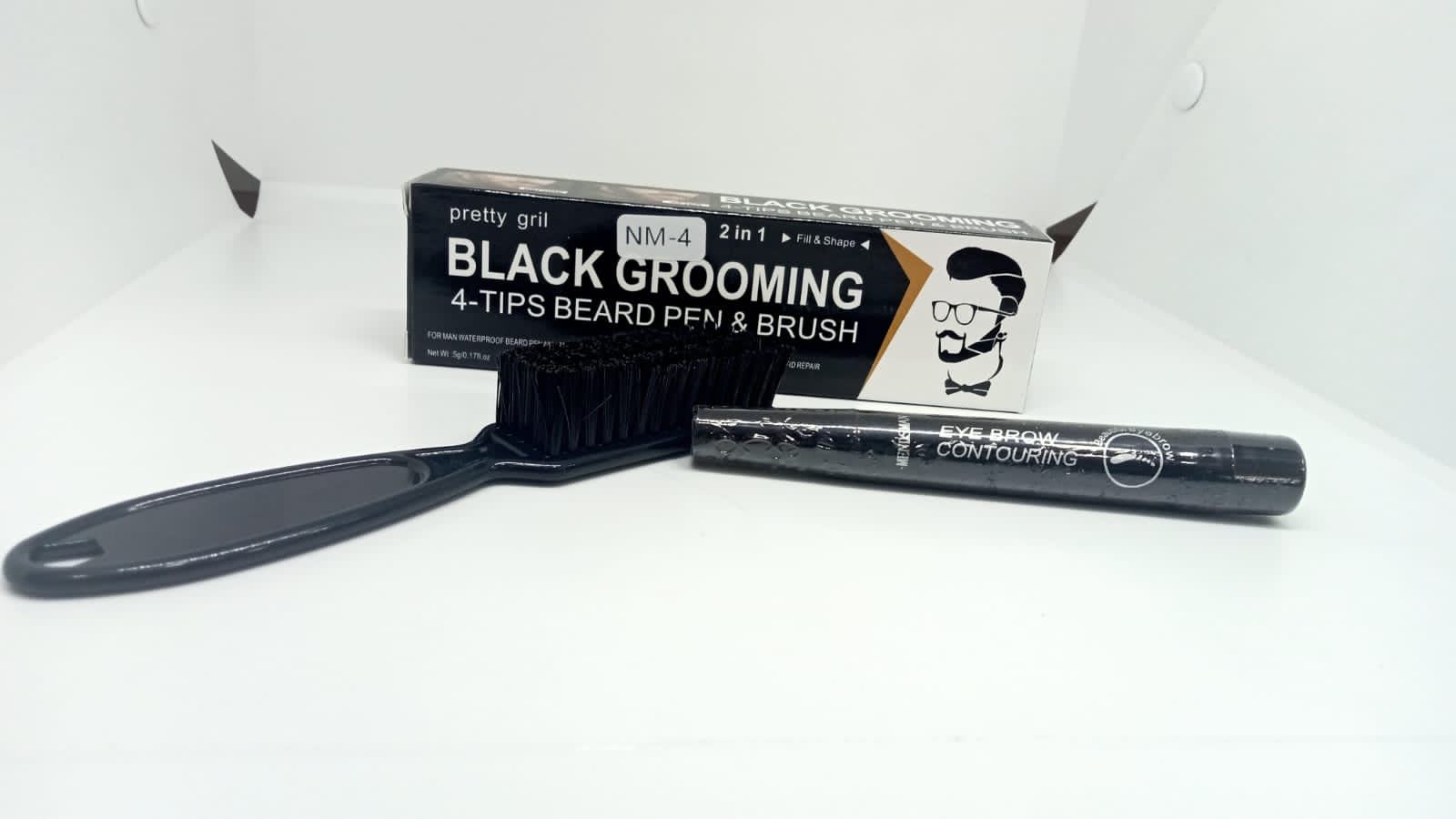 Miniatura 2 de LÁPIZ PERFILADOR DE BARBA